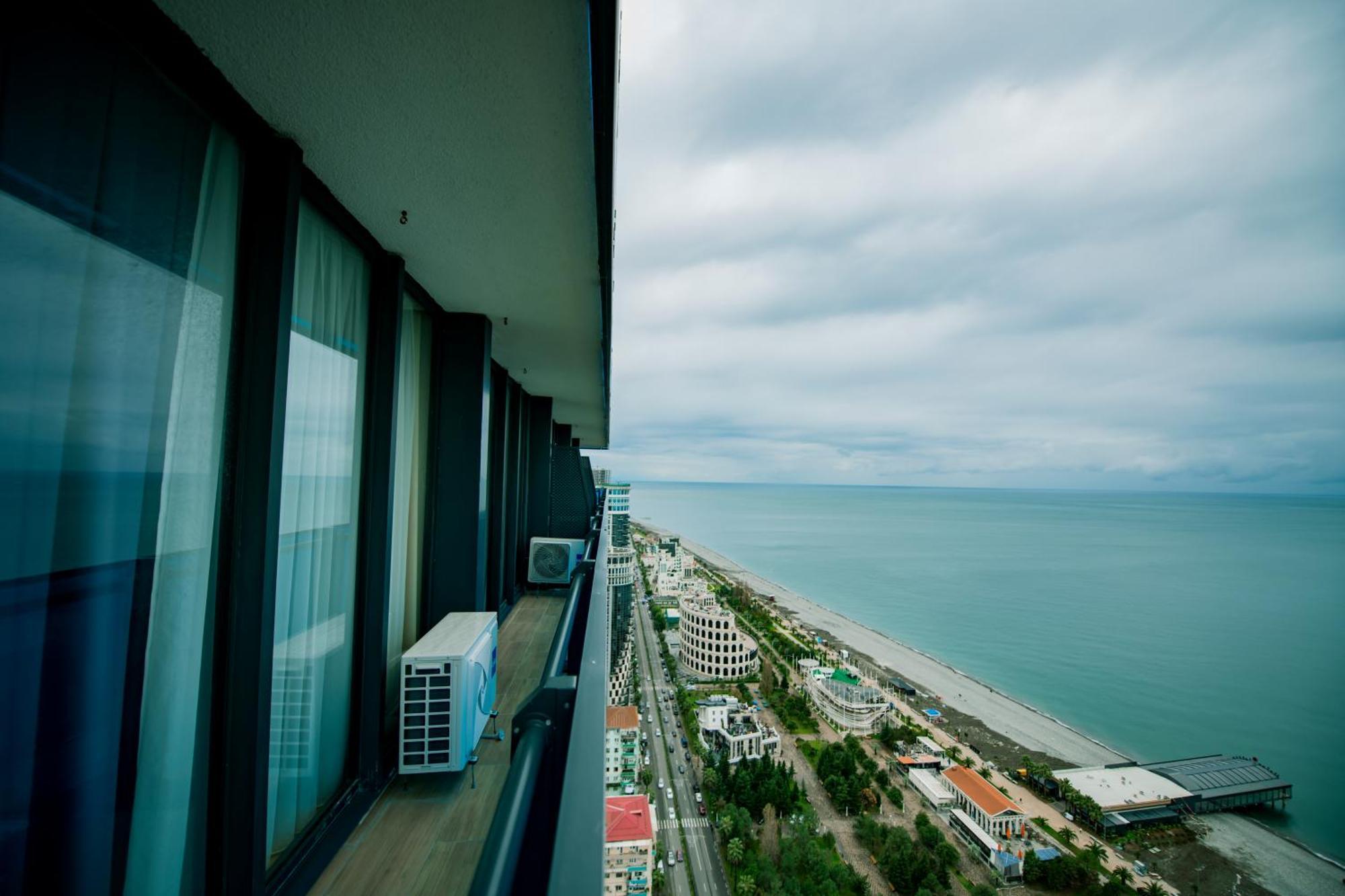Sea View Apartments In Orbi City Batumi Kültér fotó